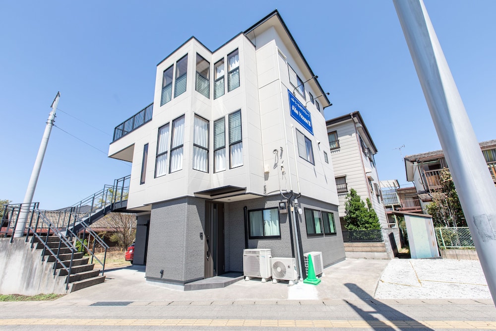 AileHouse 3