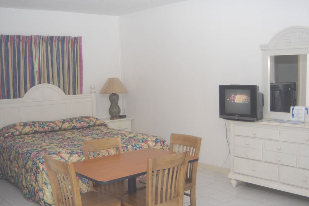 Grand Bahama Island - Freeport Vacations - Ocean Pearl Bonefishing Resort - Property Image 4