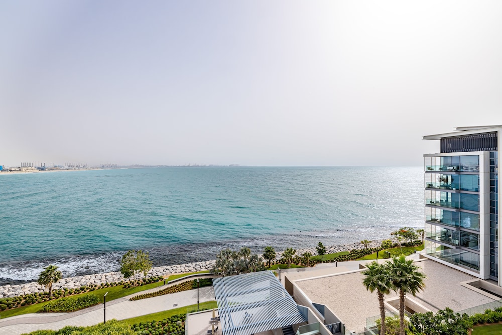 DHH Bluewater Island Building 2 Sea View