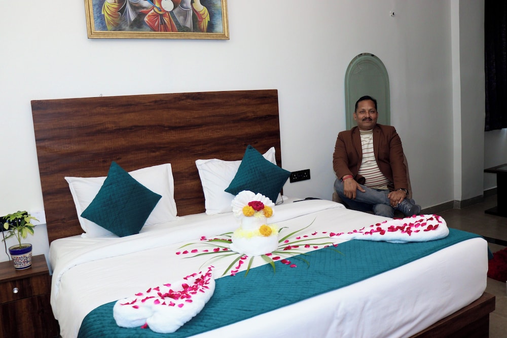 Abharam Retreats