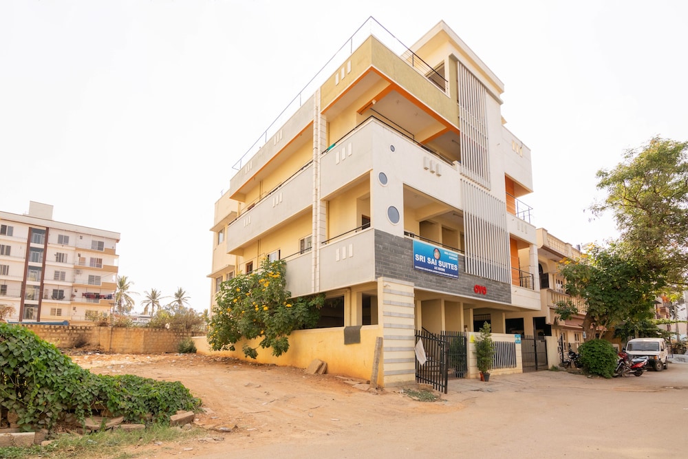 OYO 22900 Sri Sai Suites view 3