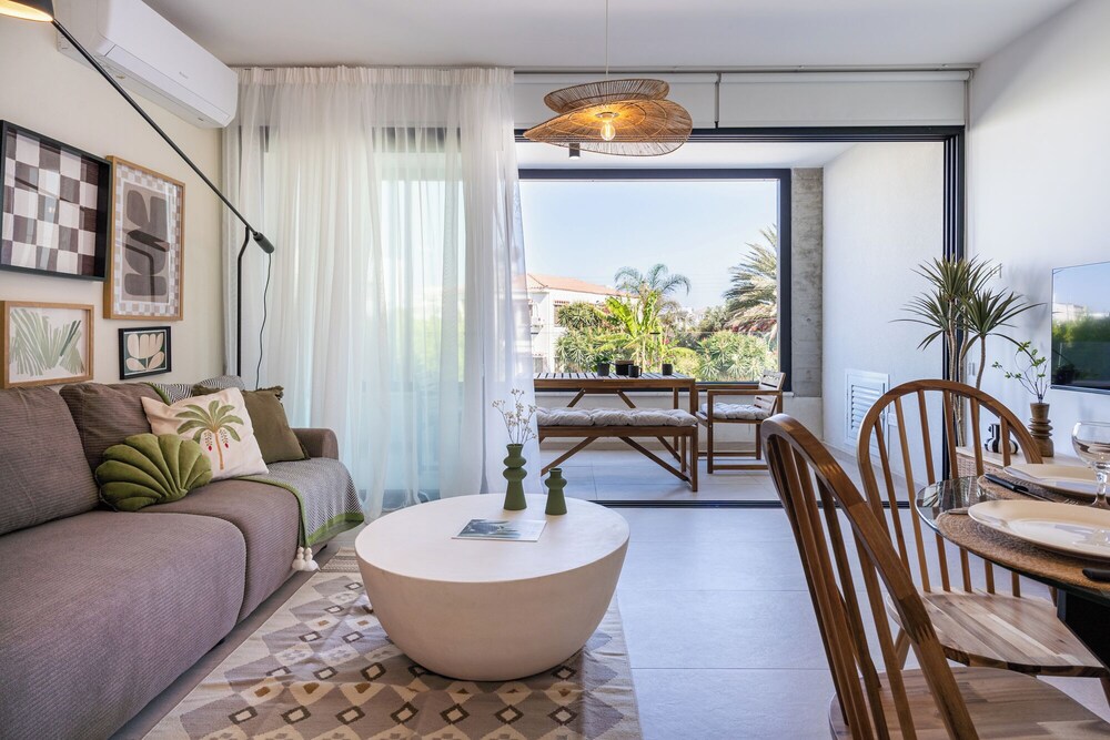 Jas Living Apts & Balconies in Larnaca