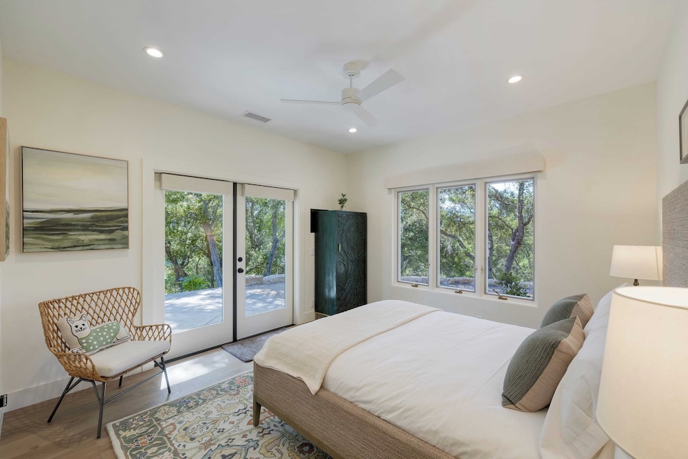 Rancho Robles by Avantstay Vineyard Villa w/ Views, Pool & Privacy