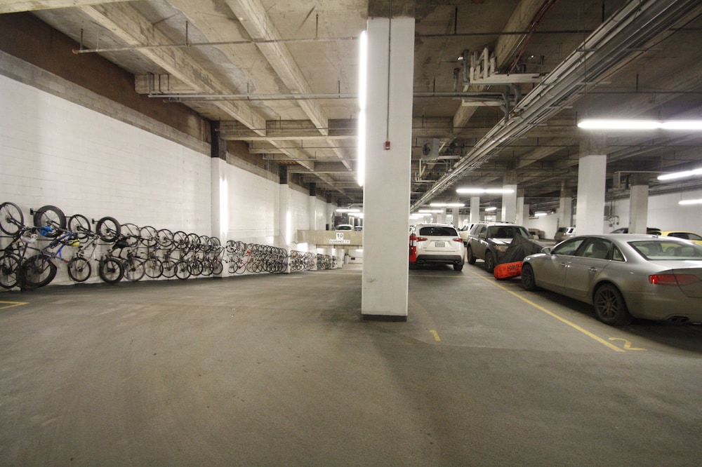Downtown Loft Style Condo Heated Parking