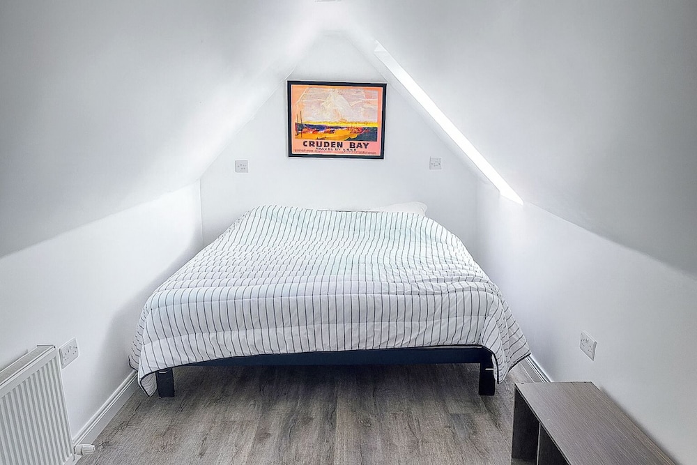 2 Bed Cottage-sleeps 4-harbour & Sea View