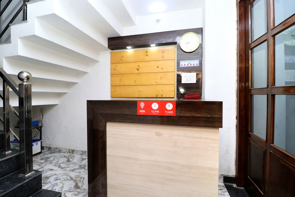Lobby & Reception