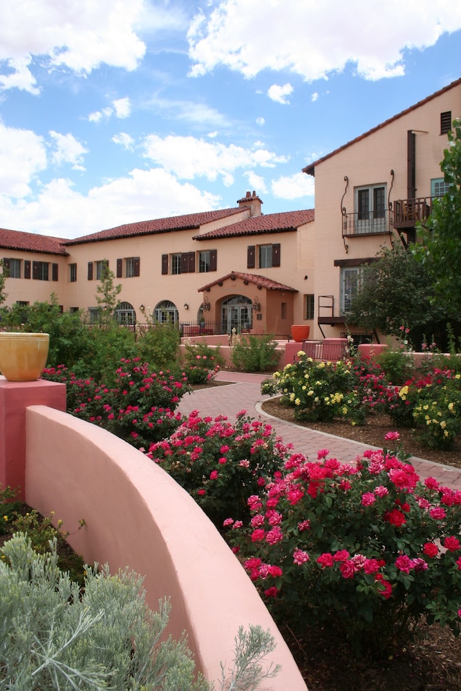 Winslow Vacations - La Posada Hotel - Property Image 14