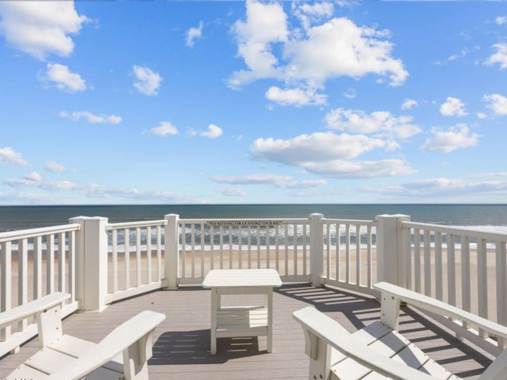 Ocean's Edge by Topsail Realty