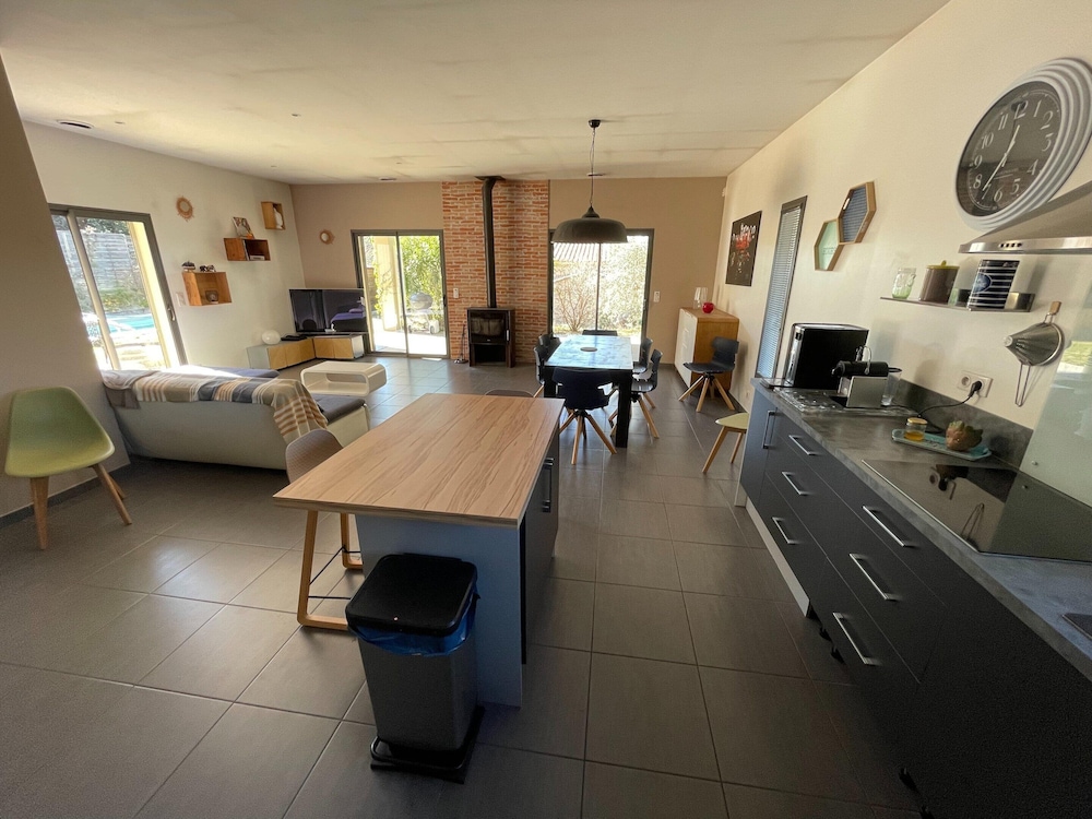 Villa in Vaison Near Roman Ruins & Pool