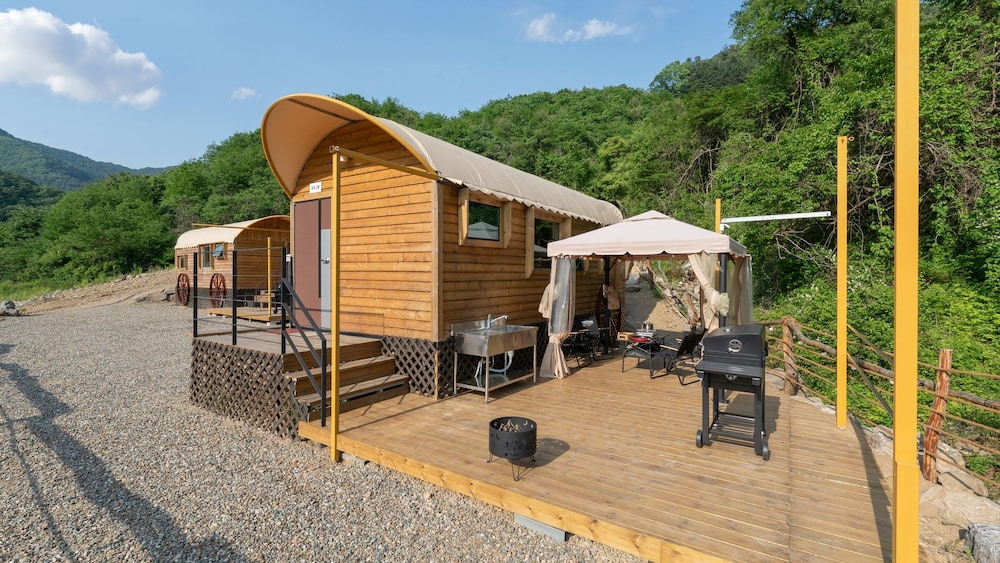 Gapyeong Castra Glamping