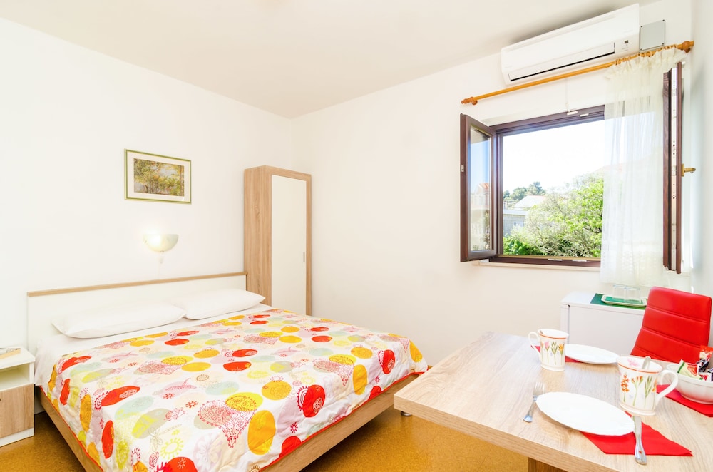 Cina Apartments