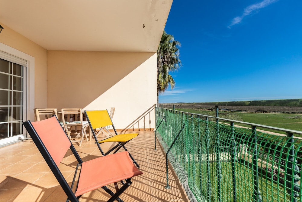 Beach Front View Armacao de Pera Flat
