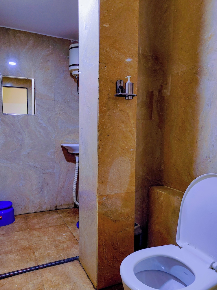 Hotel Vatika Inn