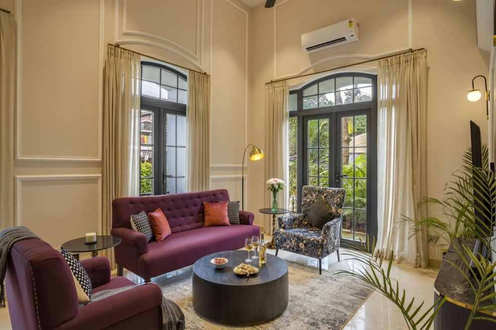 Luxury 3BR Duplex With Pool in Goa s Beverly Hills