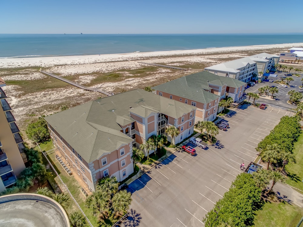 Grandma's Condo - Beach Club #208 3 Bedroom Condo by RedAwning view 2