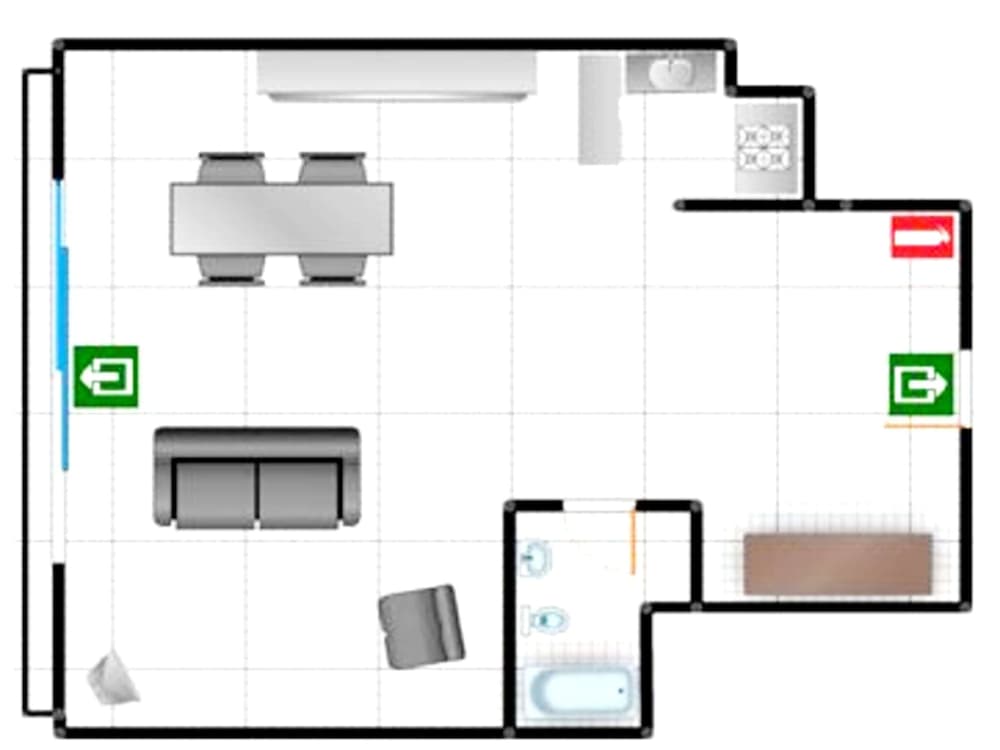 Spacious Apartment by the sea