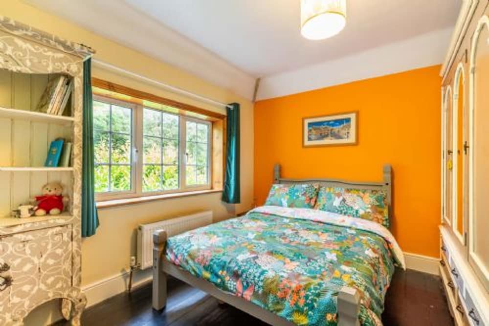 Host Stay Church Lane Cottage