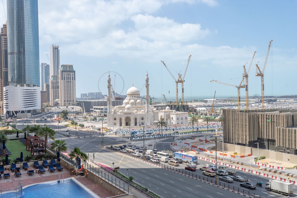 1 Bedroom in Marina With Stunning Ain Dubai View