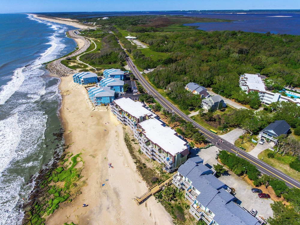 Ocean Dunes by Carolina Retreats
