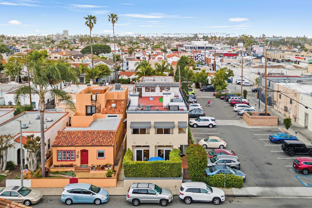 Belmont Shore Retreat Rooftop Lounge, Putting Green & Near 2nd Street Beaches