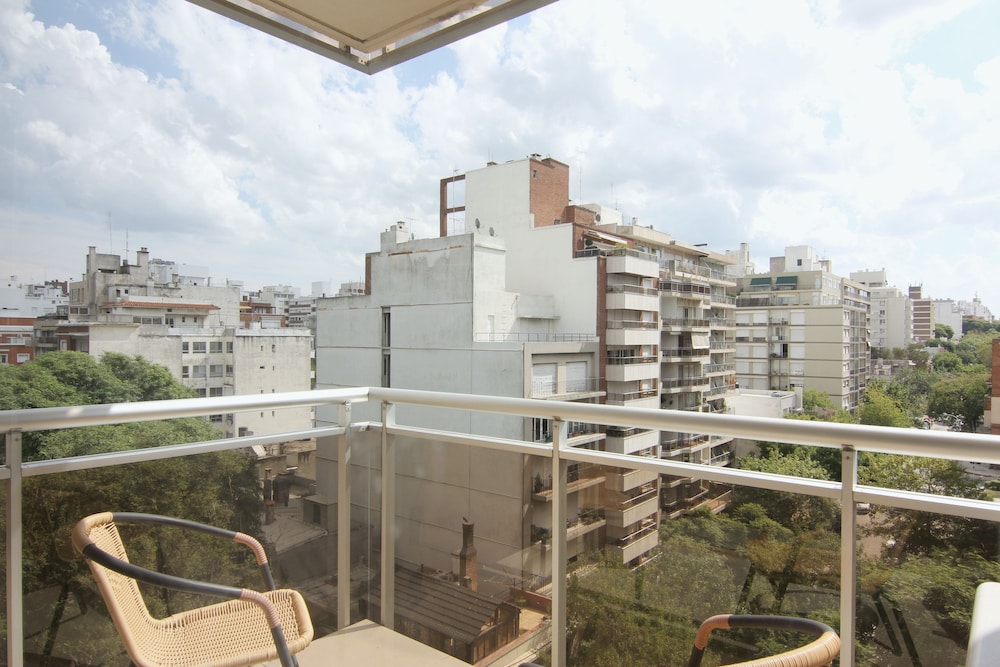 27 Suites Apart Hotel