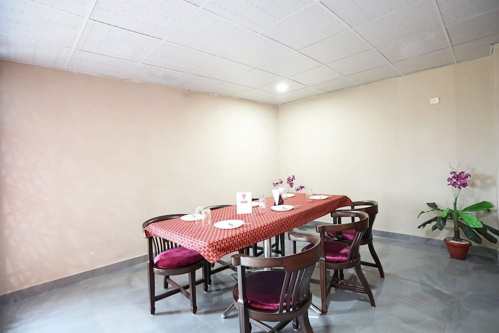 OYO 10967 Dhola Maru Resort