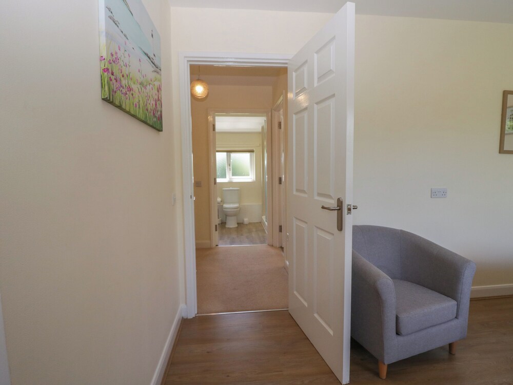 12 Eamont Park