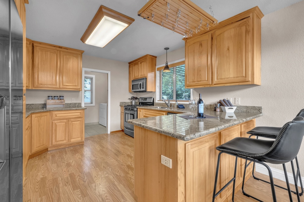 Prasad Retreat - Sunny Home W/ Deck & Air Hockey 3 Bedroom Home by Bear Valley Vacation Rentals