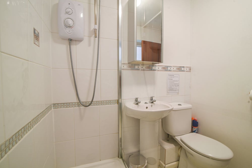 3 Bay View Court