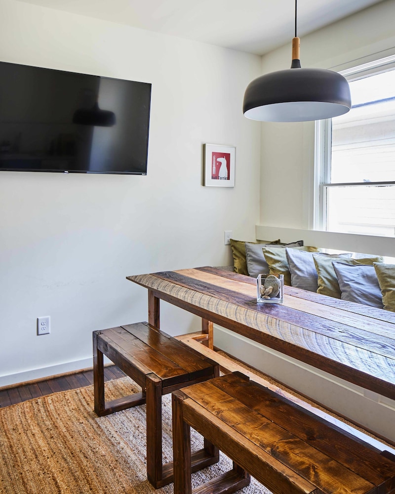 Apt2 Charles - Amazing Outdoors Dog-friendly