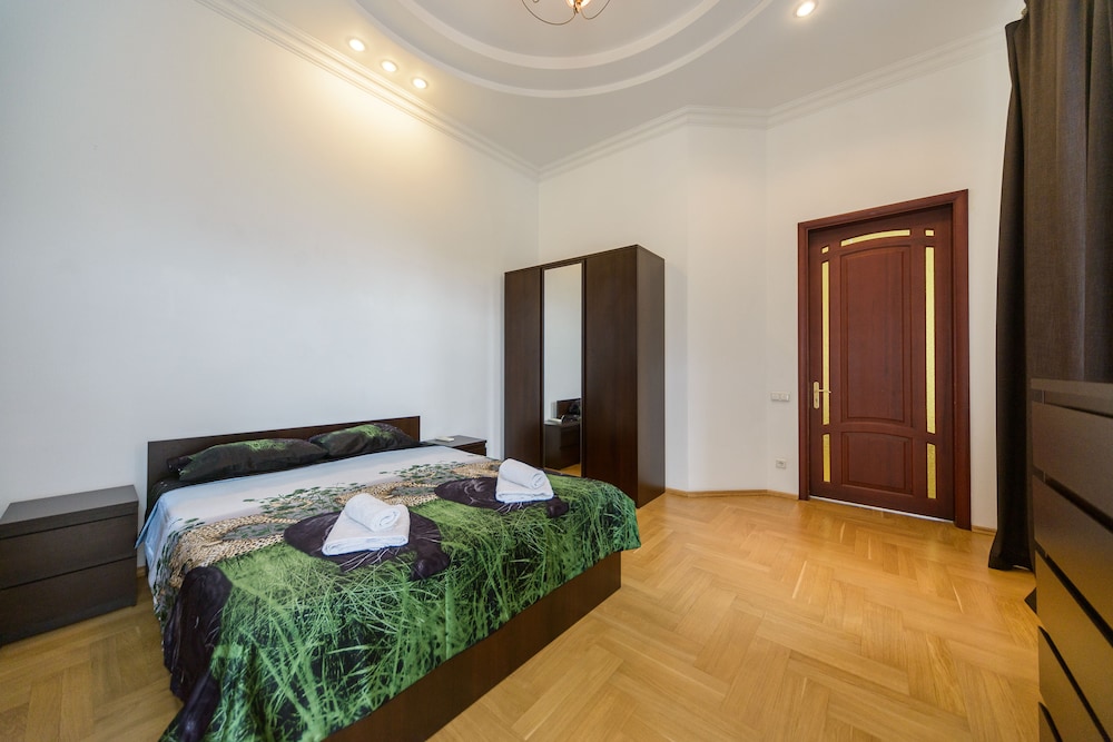 Kiev Accommodation Hotel Service