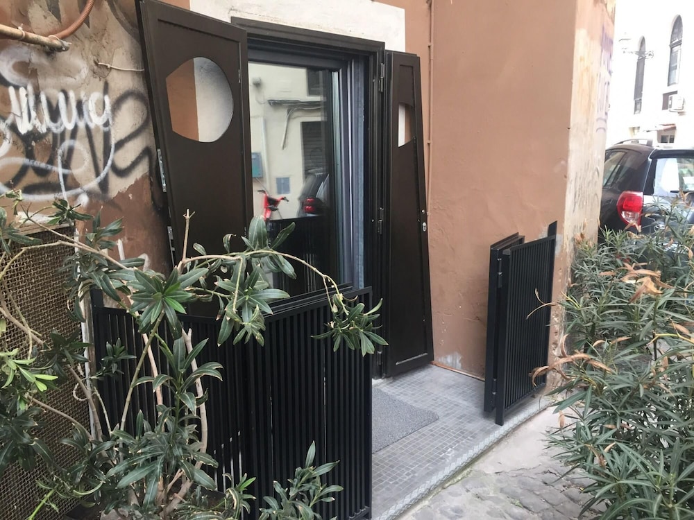 The Essential - Trastevere Design Studio