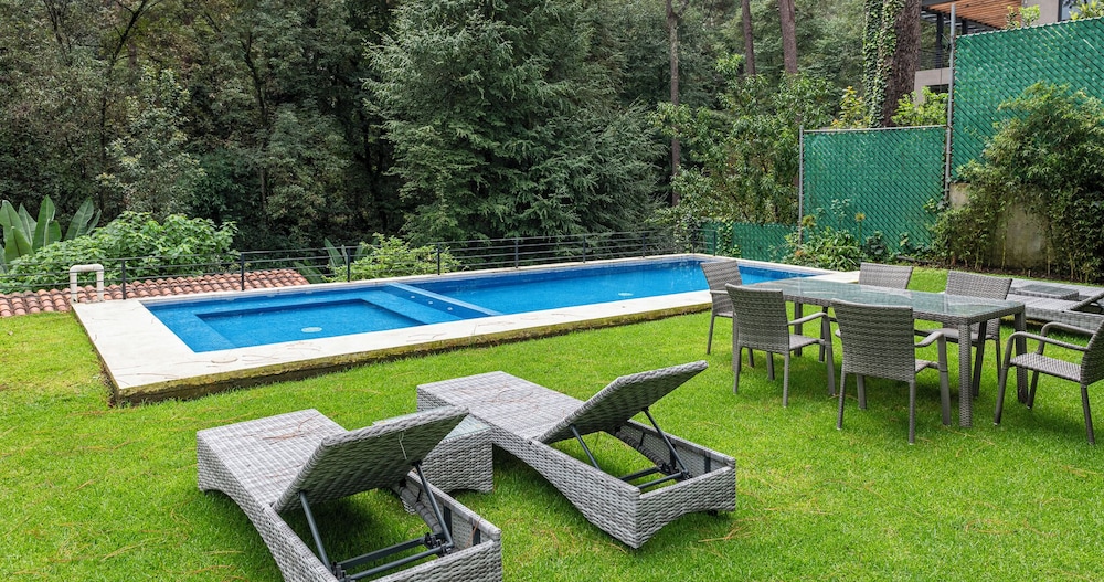 Villa Napoli - Forest retreat