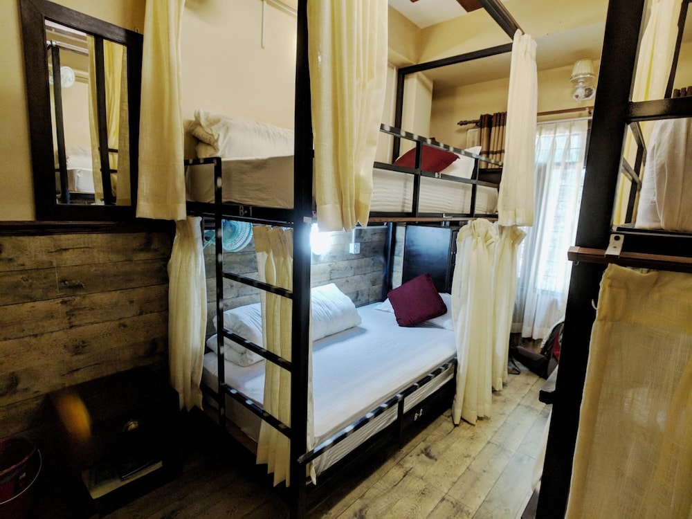Hotel Forest Lake Backpackers' Hostel
