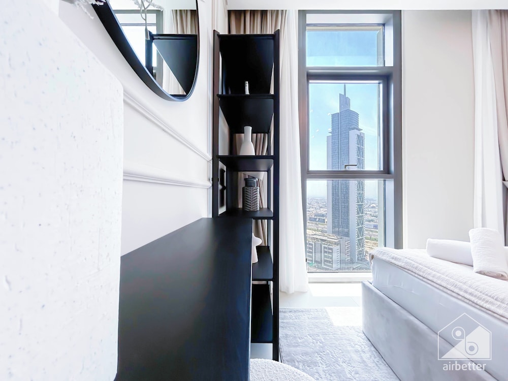 2B With Stunning Burj Views at Burj Crown