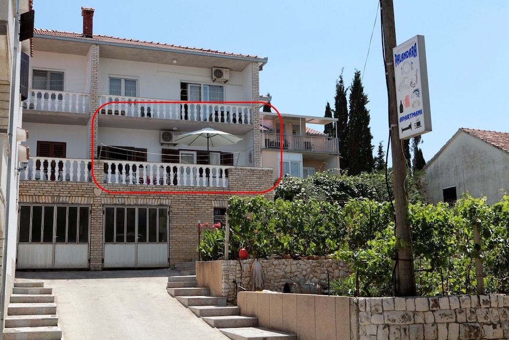Photo 42