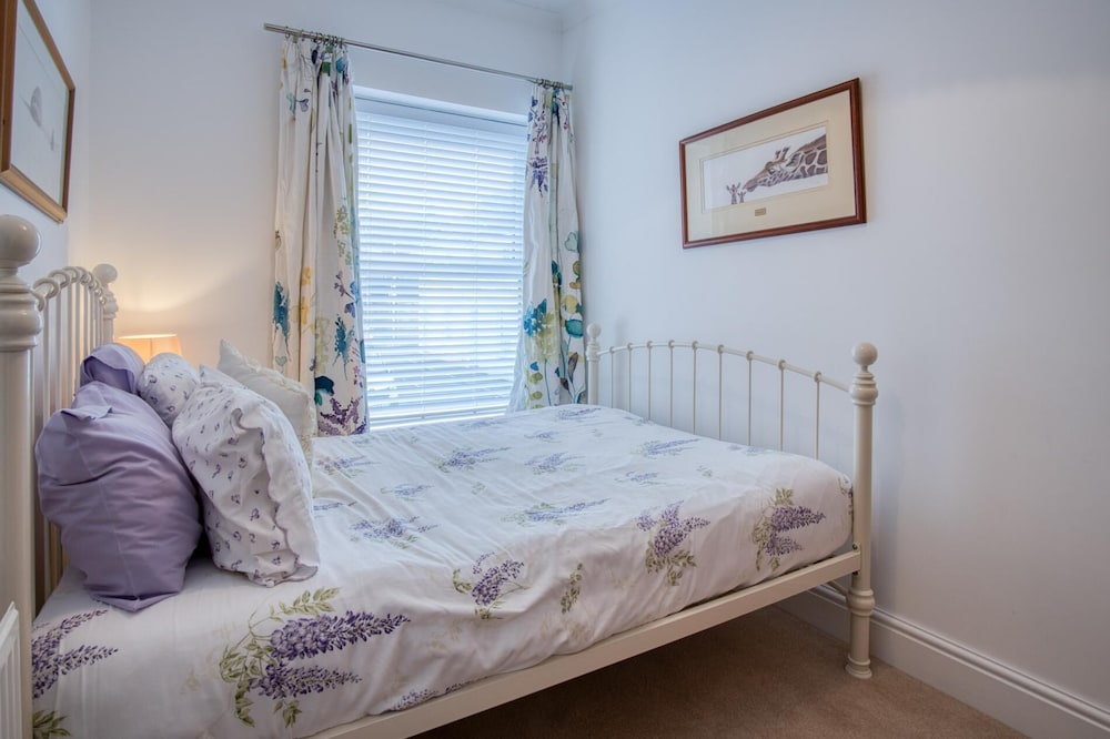 Taliesin - 5 Bedroom Holiday Home - Tenby