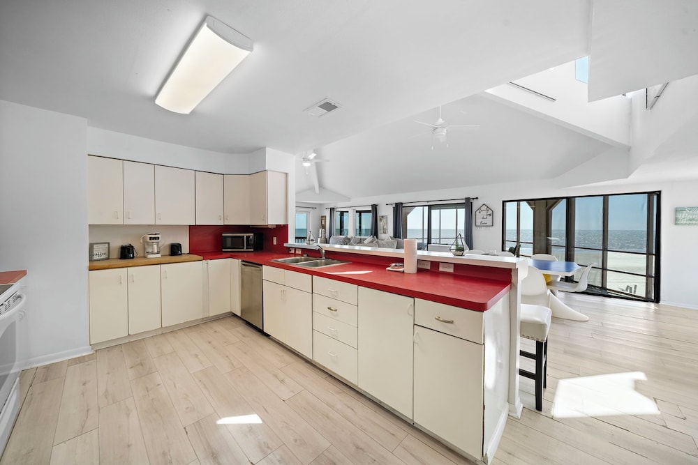 Pirates Beach Retreat by Ryson Vacation Rentals