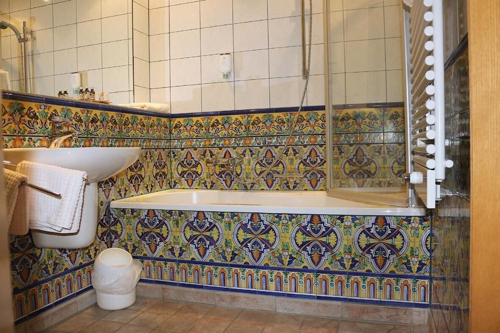 Hotel Spanischer Hof - Property Image 58