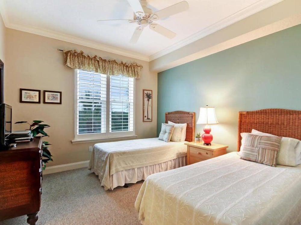 90-ocean-place view 3