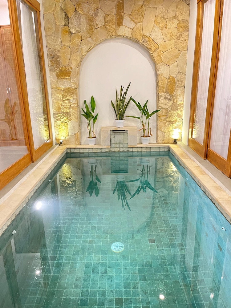 Bougenvile Luxury 2BR Private Seminyak
