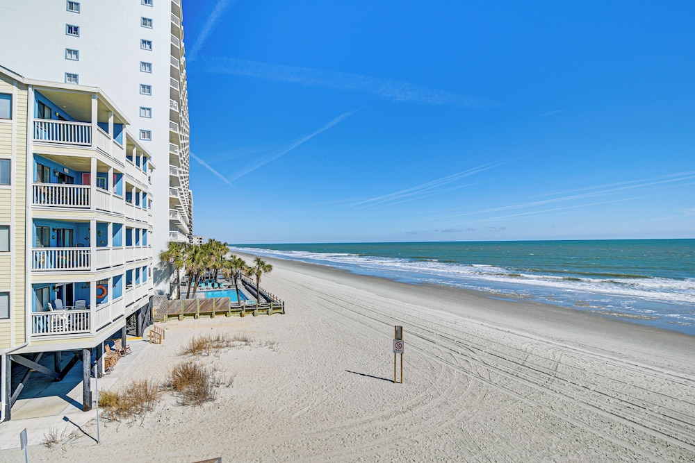 Pool & Beach Access: Scenic Murrells Inlet Condo!
