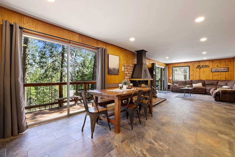6 Mi to Pinecrest Lake: Cozy Cabin in Cold Springs