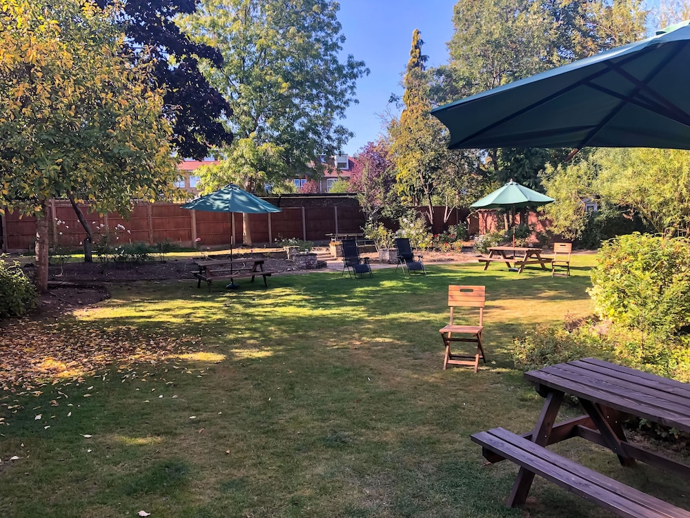 outdoor bbq area