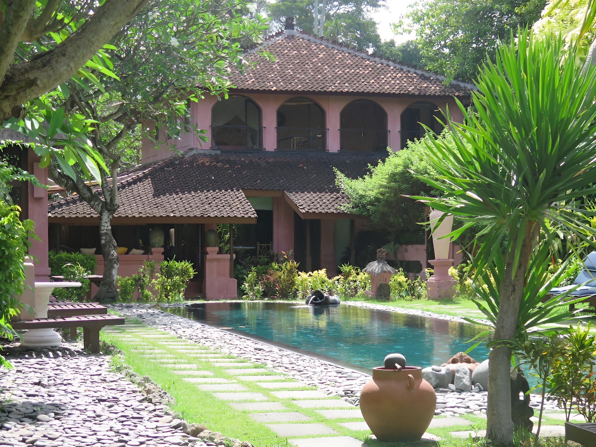 La Taverna Suites