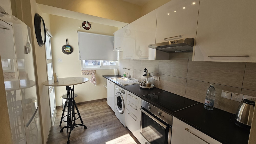 116 NIC 303 - Stay Vintage Central Suites