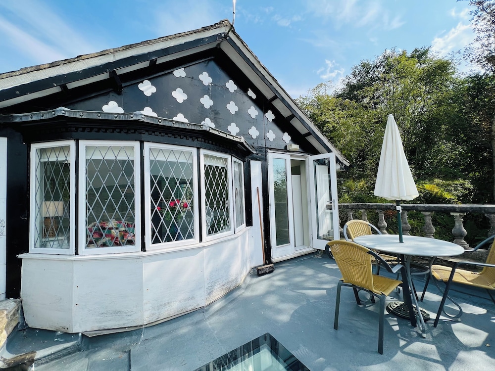 Pentre Cerrig Country House