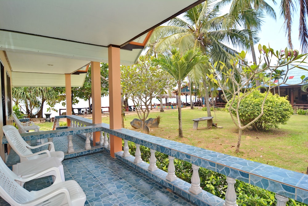 Lanta Emerald Bungalow