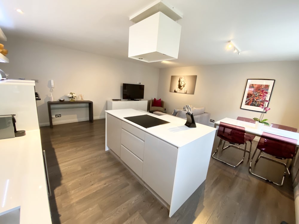 Oxford Vacations - The Huxley - Property Image 7