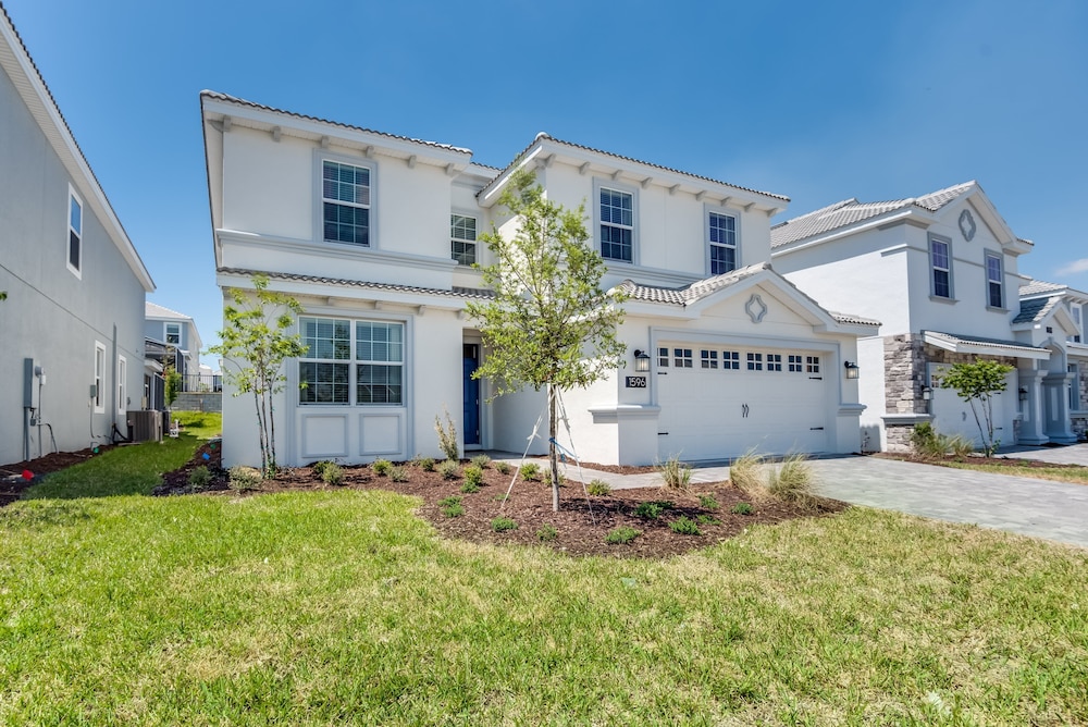 1596san Champions Gate - Image 1